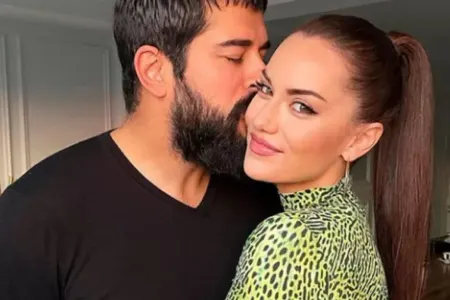 Burak Özçivitdən Fahriye Evcenə romantik jest