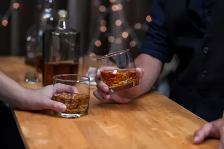 Alkoqol insanları həqiqəti deməyə necə “itələyir”?