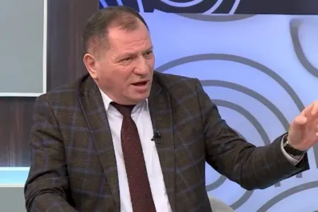 “Müğənnilərin çoxu ailə tərbiyəsi görməyib, alt paltarında...” - Ağır sözlər