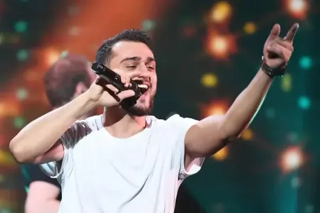 Azərbaycanlı müğənniyə “xarici agent” ittihamı