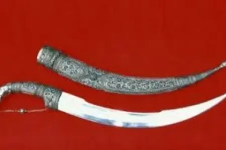 Bu ölkənin Prezidentinə hücum oldu: - Xəncərlə başını...