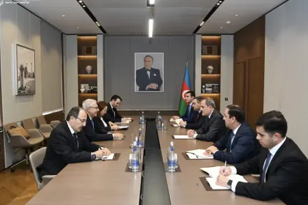 Ceyhun Bayramov türkiyəli xüsusi nümayəndə ilə Ermənistanı müzakirə ETDİ