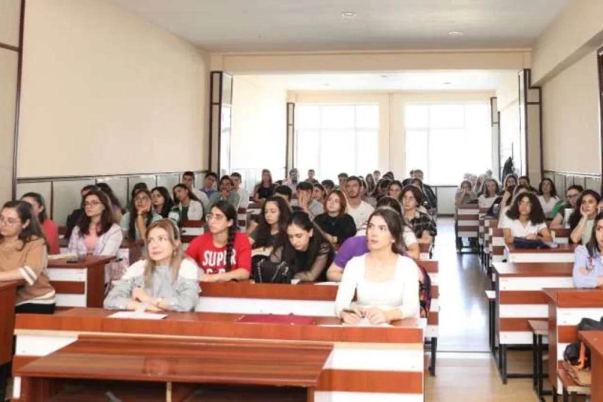 Tələbələrin geyim və imicinə yanaşma necə olmalıdır? - ŞƏRH