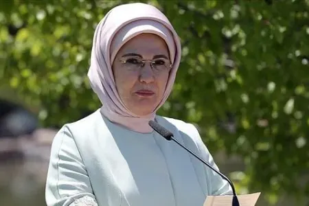 Əminə Ərdoğan da Bakıya gəlir