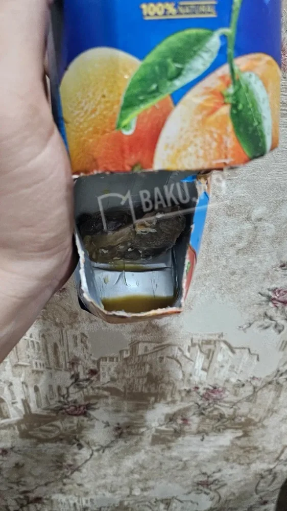 Bakıda İYRƏNC hadisə - Meyvə şirəsindən naməlum maddə çıxdı