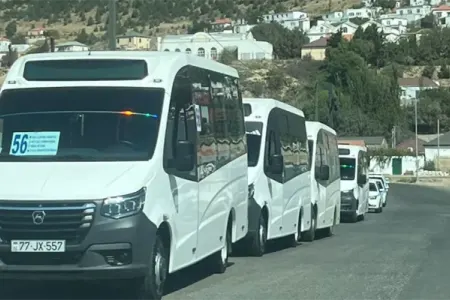 Bayılda yeni xəttə buraxılan avtobusların təkərini deşdilər - FOTOlar