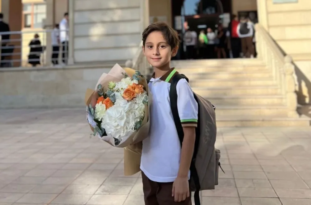 Hacı Şahinin övladı da məktəbə başladı - FOTO
