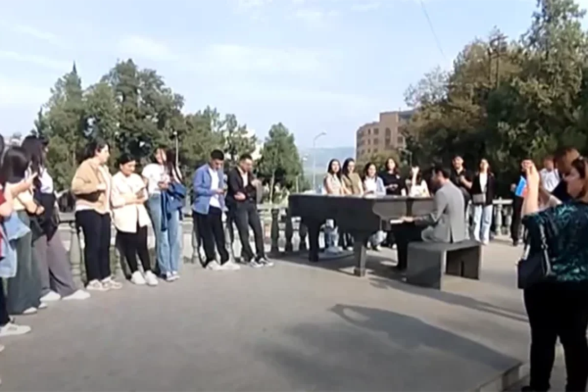 Xankəndiyə ilk tələbə köçü - Video