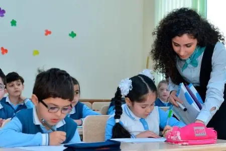 Müəllimlərə yeni status verilir? - “Maaş və təqaüdlər artacaq”