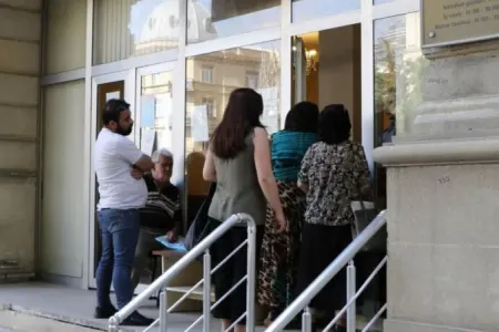 Azərbaycanlı müğənni ağır qəzaya düşdü: - Vəziyyəti ağırdır - FOTO