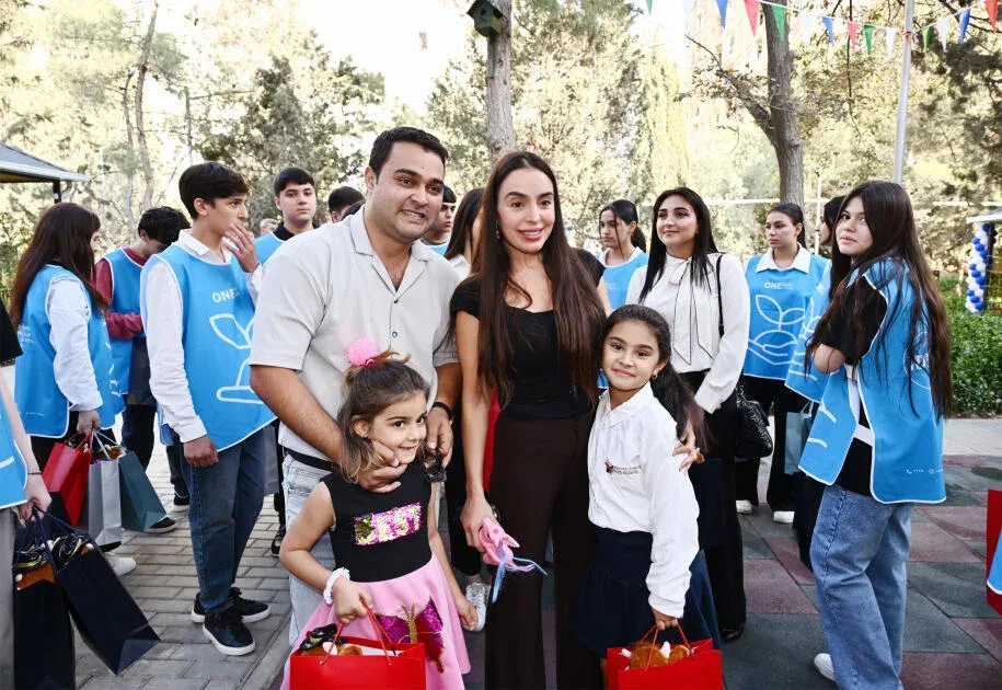 Leyla Əliyeva növbəti abad həyətin açılışında - FOTO