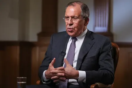 "Putin zarafat edib” - Lavrov