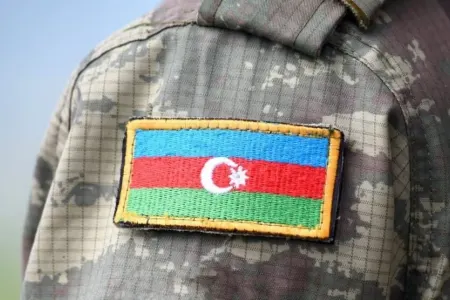 Hərbçimiz erməni maşınını saxlamadı, görün nə oldu - – VİDEO