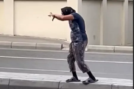 Bakıda yaşlı qadından qəribə hərəkətlər – - VİDEO