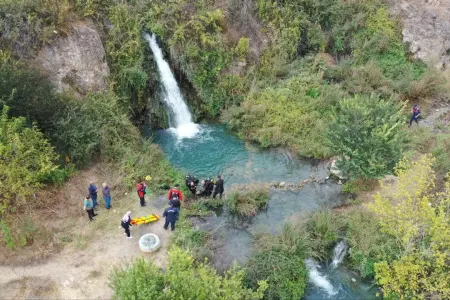 Övladlarını boğulmaqdan xilas edən ata dünyasını dəyişdi