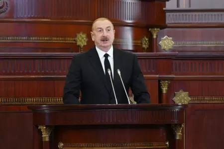 Prezident quru sərhədlərimizin bağlı olmasından danışdı
