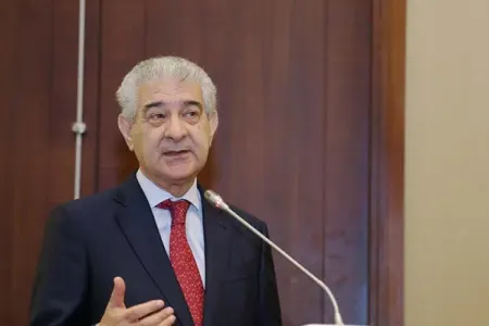 Prezident Əli Əhmədovu vəzifəsindən azad etdi