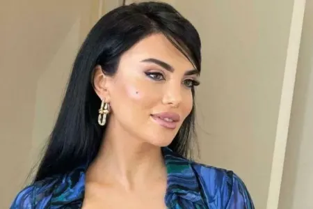 Çiçək valideynlərinin FOTOsunu paylaşıb bunları yazdı
