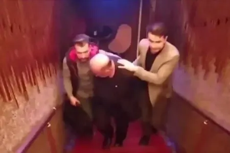 Dostunu çəkiclə öldürüb əylənməyə getdi..