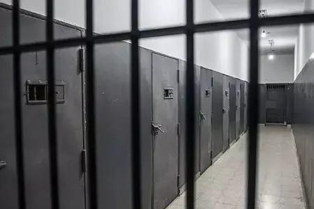 37 Məhbus səhvən sərbəst buraxıldı