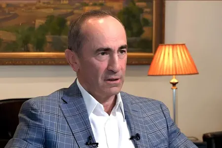 Köçəryanın kitabında Qarabağ detalı: - “O, 1997-ci ildə gözlənilmədən dedi ki…”