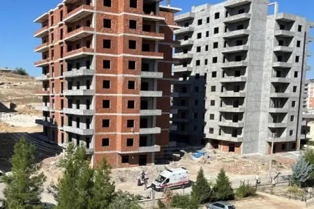 14 yaşındakı işçi uşaq ağır yaralandı