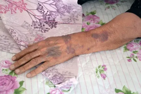 Qohumu yaşlı qadını döyüb, - evindən oğurluq etdi