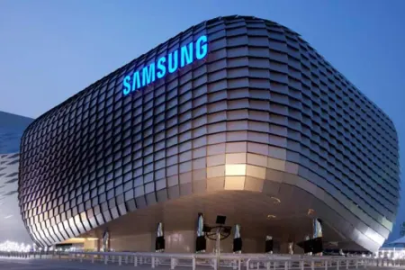 "Samsung"un 600-dən çox işçisi - SAXLANILDI