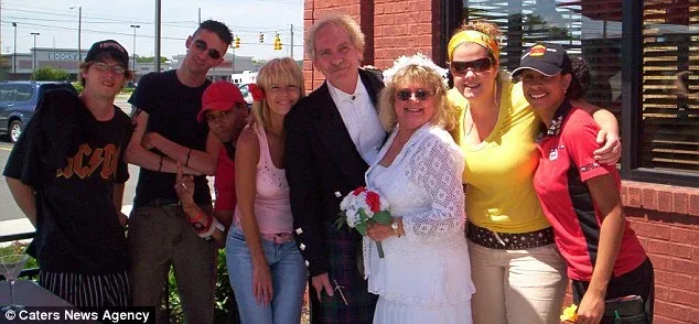 Eyni cütlük neçə dəfə evlənə bilər? - REKORD