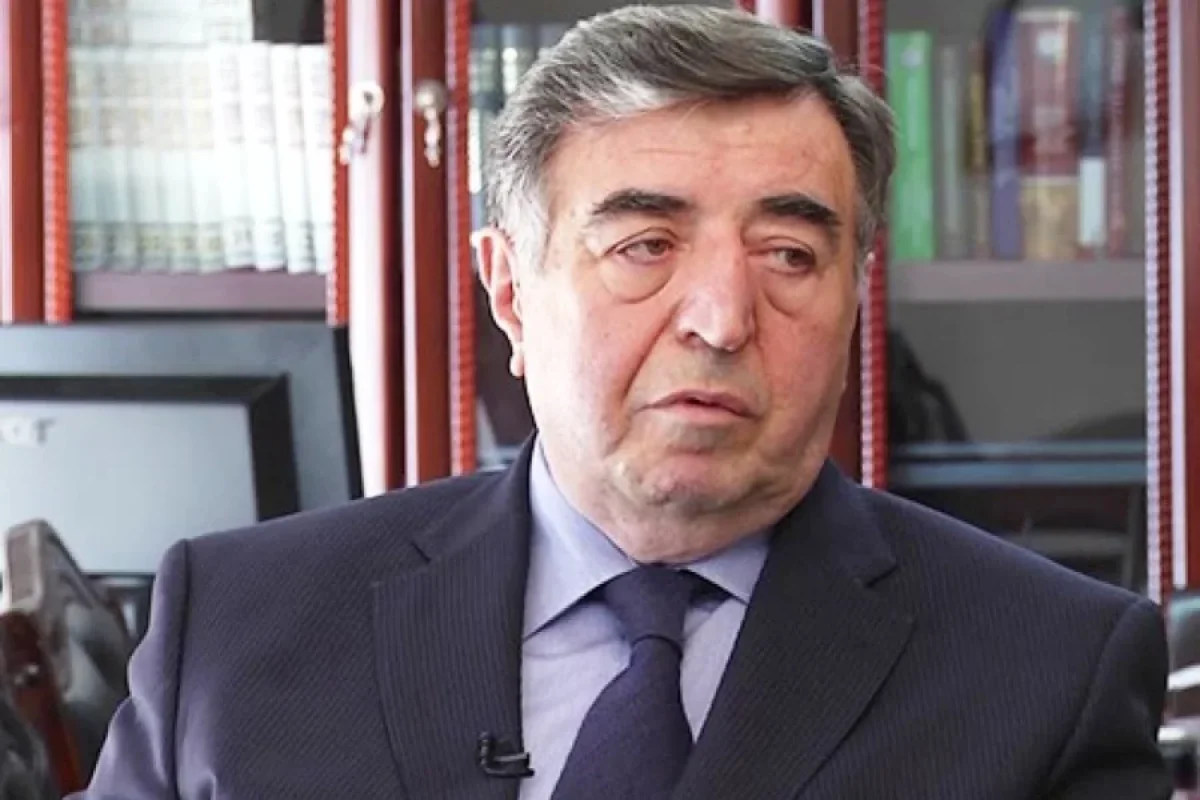 Əhməd Əhmədzadənin vəzifəsi dəyişdirildi