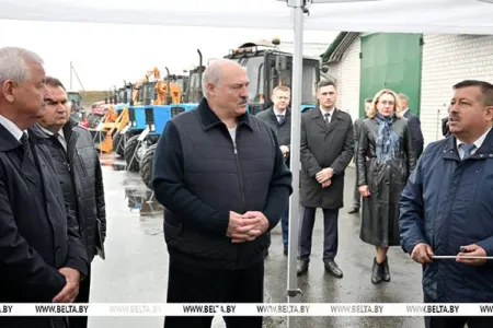 Lukaşenko inəyə abidə ucaltmaq istəyir
