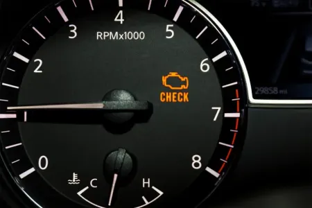 “Check Engine” işığı niyə yanır? – - Bu halda avtomobili idarə etmək olar?