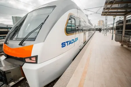 Bakı - Sumqayıt elektrik qatarında sərnişinin halı pisləşdi