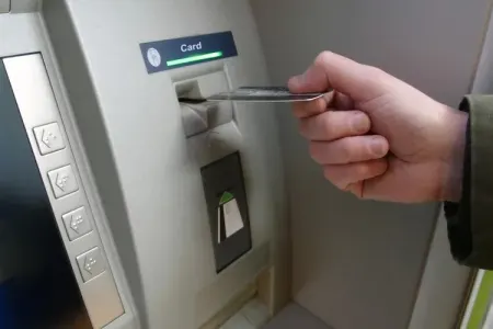 Kredit kartları ilə bağlı YENİLİK: Verilmə qaydaları sərtləşdirilə bilər