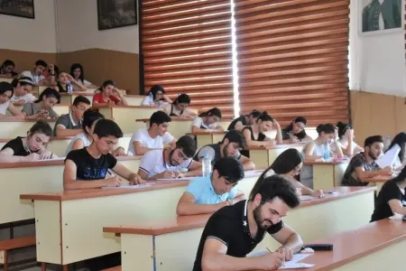 Tələbələrə ŞAD XƏBƏR - Bu ixtisaslar - 4 ildən 3 ilə endirilir