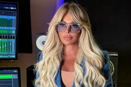 Aygün Kazımovanın bu geyimi görün neçəyədir - FOTO