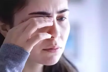 Baş ağrısı hansı xəstəlikləri göstərə bilər?