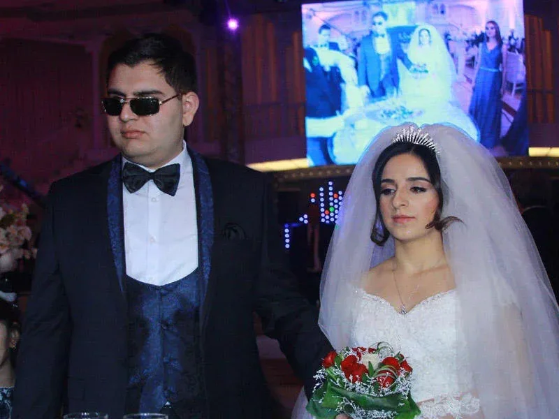 Bu görmə məhdudiyyətli gənc azərbaycanlı tanınmışın - ÖVLADI İMİŞ - FOTO