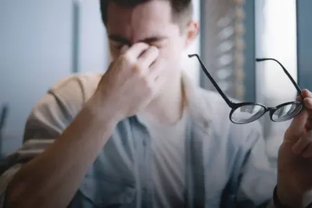 İşdə göz yorğunluğunu necə aradan qaldırmaq olar? - TÖVSİYƏLƏR