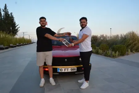 Avtomobilini "iPhone 16" ilə - BARTER ETDİ