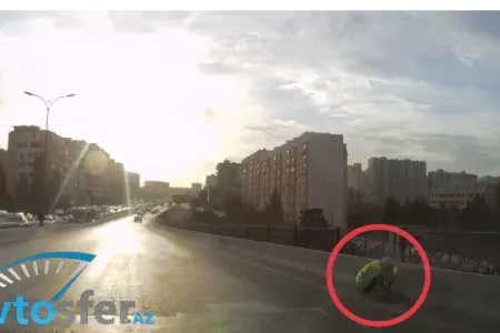 Yola siqaret kötüyü atan sürücülər bu videoya baxıb nəticə çıxarmalıdır - VİDEO