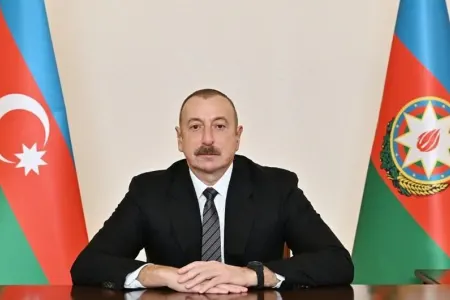 İlham Əliyev tunisli həmkarını təbrik etdi
