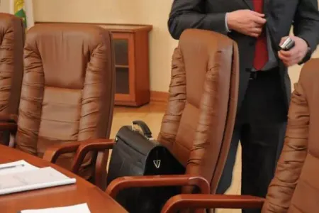 Dövlət qurumunda kütləvi ixtisar