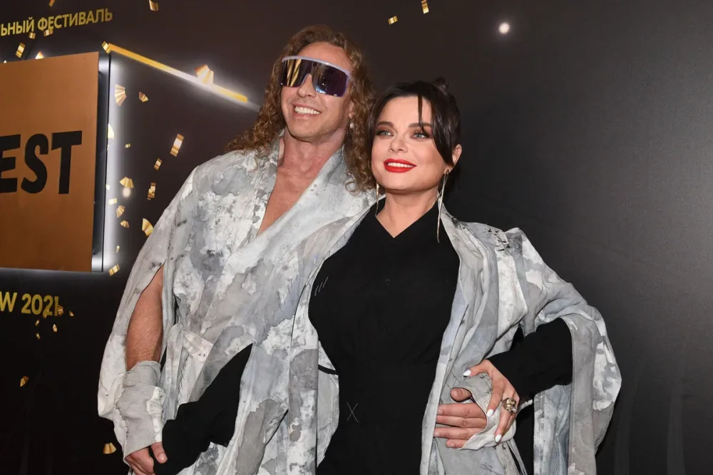 Məşhur müğənni oğluna toy etdi, - QUDALARI MƏCLİSƏ GƏLMƏDİ