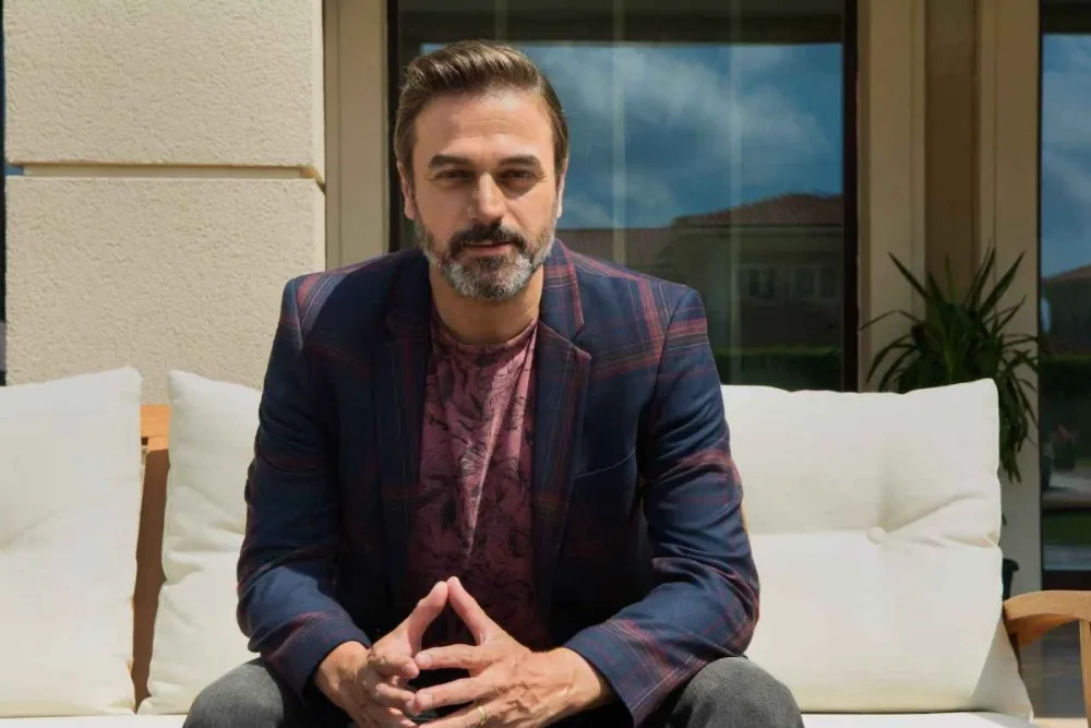 Məşhur aktyor aliment ödəyə bilmir - FOTO