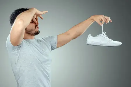 Bu üsullarla ayaq qoxusundan - QURTULUN