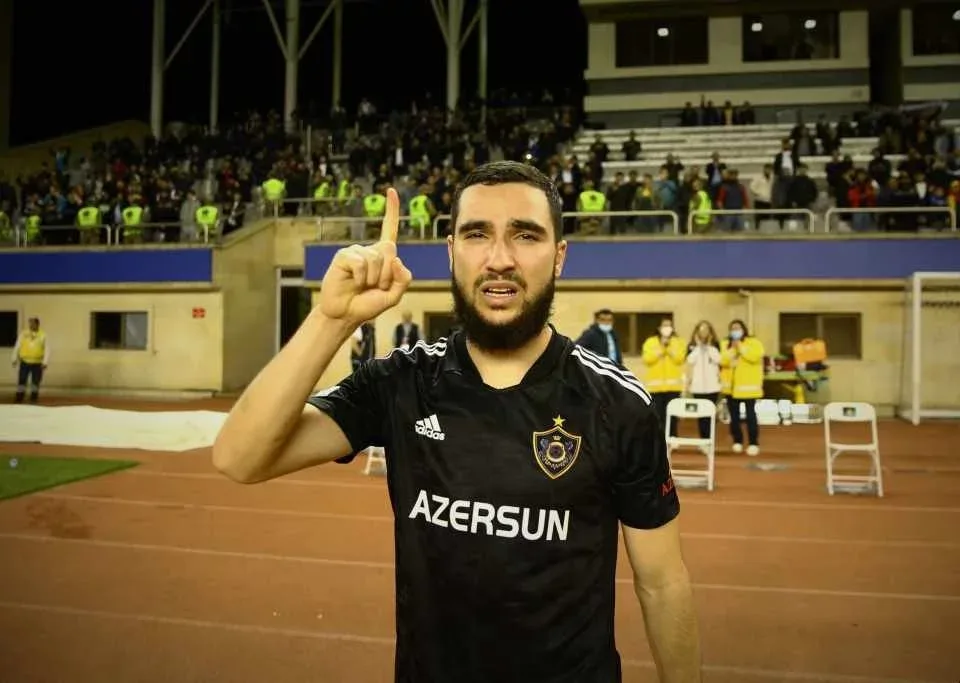 "Qarabağ"ın futbolçusu Qurban Qurbanovla qohum olur - FOTO
