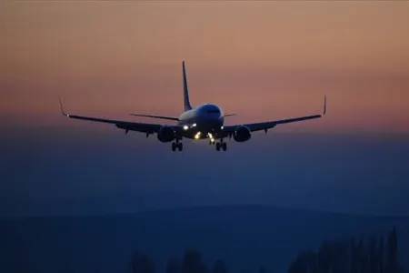 Bomba təhlükəsi: - Təyyarə təcili eniş etdi