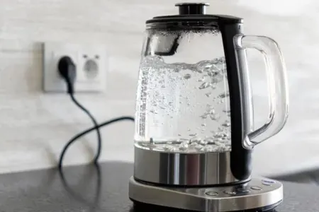 Qaynadılmış suyu yenidən qaynatmayın: - mütəxəssislərdən açıqlama