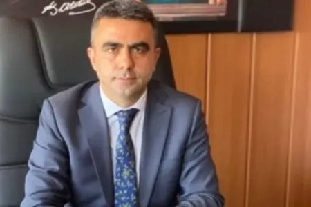 Məmurla görüşə gələn qadınların geyimi Müzakirə Yaratdı - FOTOLAR